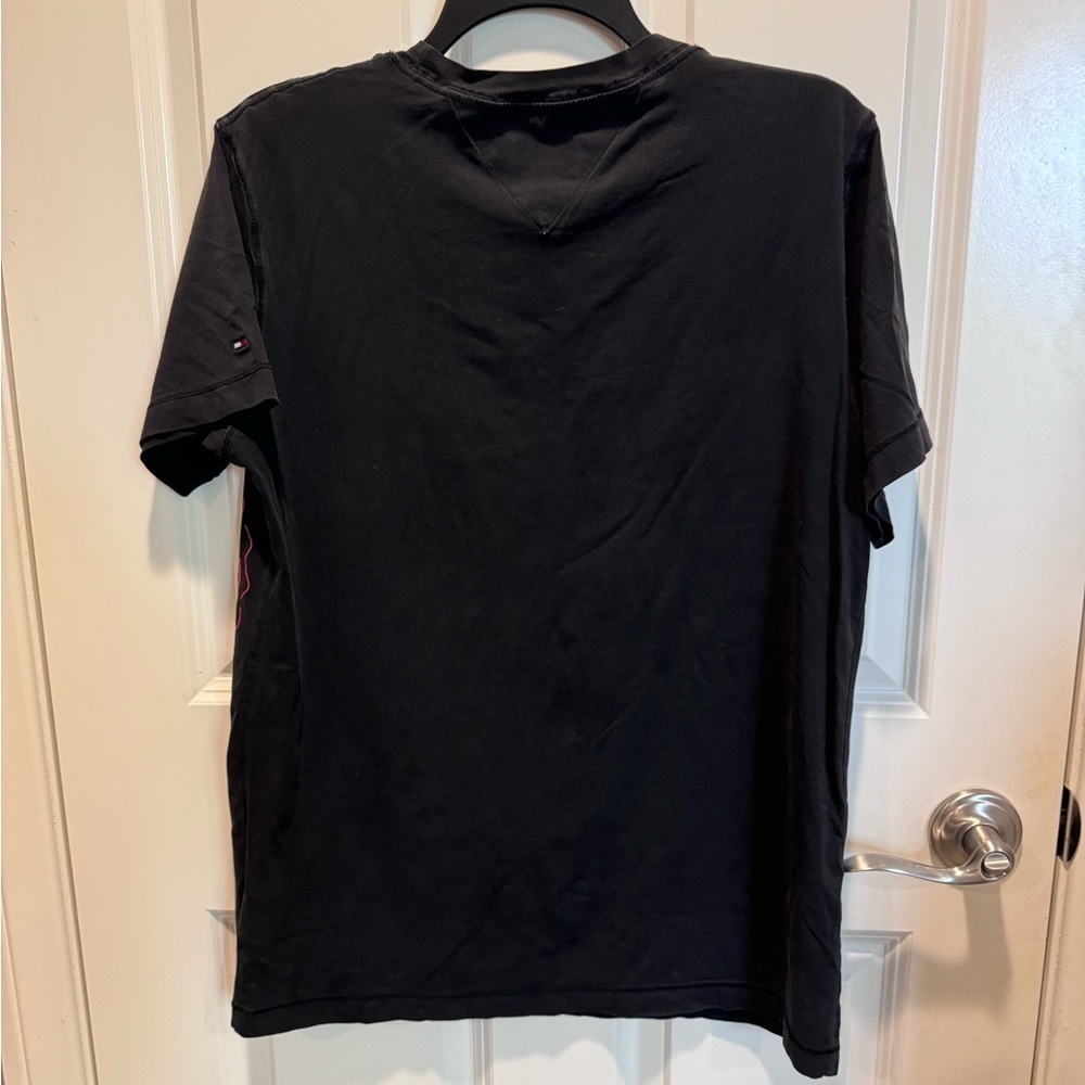 Tommy Hilfiger Black and Blue Heritage Tee - Picture 3 of 4